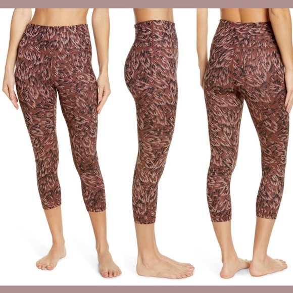 NWT ZELLA [ Small‎ ] High Waist Studio Lite Crop Leggings in Brown Marron - Picture 1 of 12